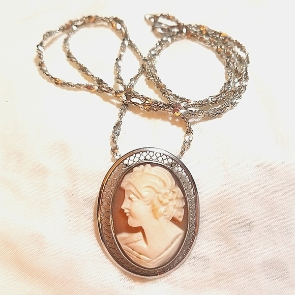 VTG Designer signed Beau Sterling Left Facing Cameo Pendant Necklace - Picture 5 of 5